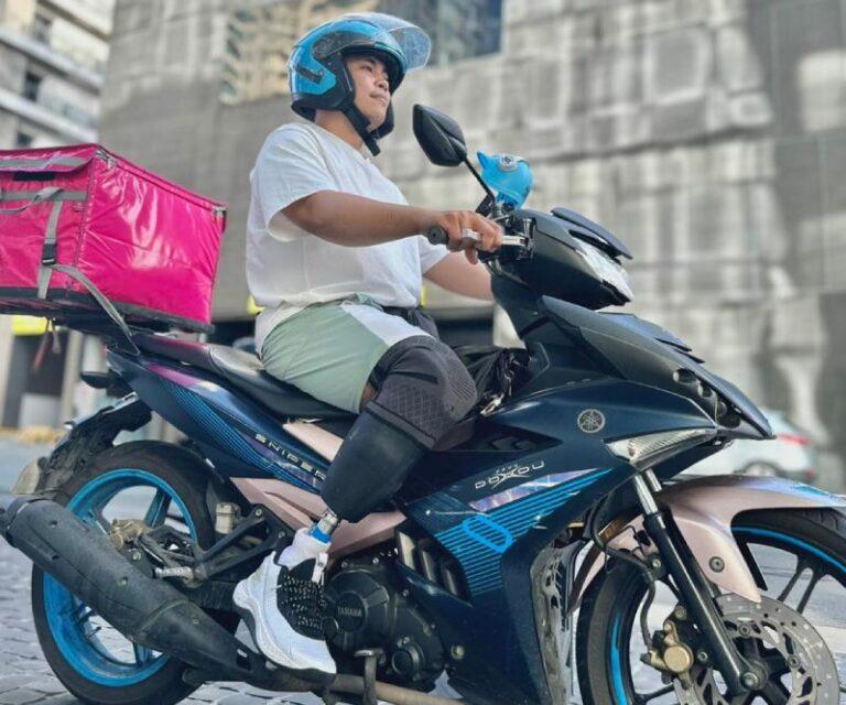 Nagbibigay pahintulot upang makagalaw saanman.